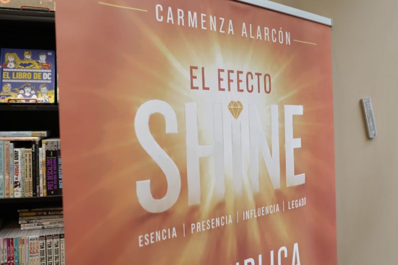 Pendón de El Efecto SHINE de Carmenza Alarcón