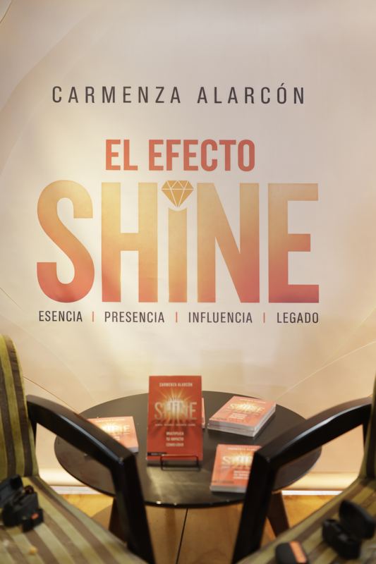 Pendón de El Efecto SHINE: Esencia, Presencia, Influencia y Legado